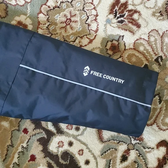 Free country radiance winter jacket - Picture 2 of 8